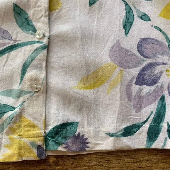 United Colors of Benetton Shirt Linen Floral Cropped XS Button Down Blouse - Picture 3 of 4